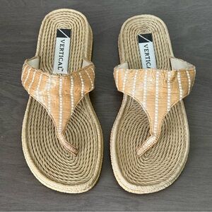 Vertical Tan and White Woven Sandals Size 9